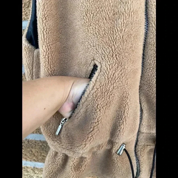 Nils Resort Collection Beige & Black Fleece Vest Cinch Waist Apres small - Picture 5 of 11